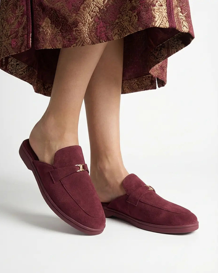 Qamar Burgundy