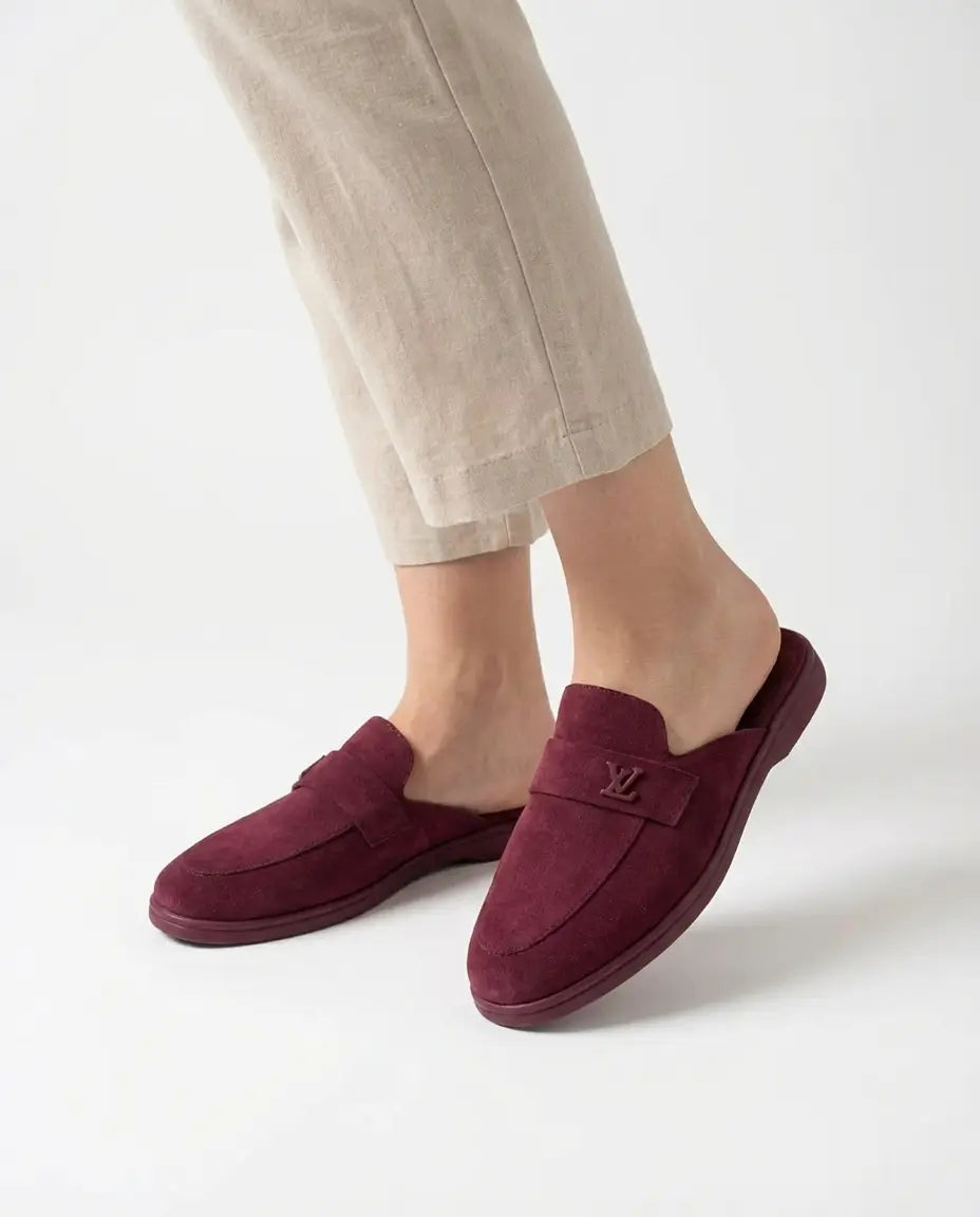 Noor Burgundy